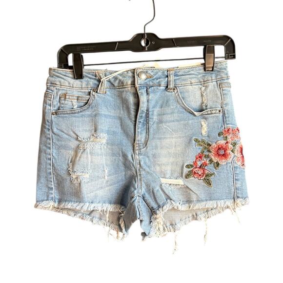 Wax JeanEmbroidered Denim Shorts size M - Picture 1 of 11